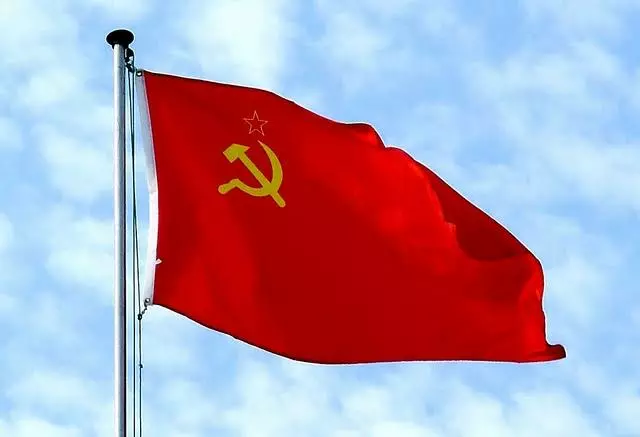 In Conversation with Roman Kononenko: On the Controversy Surrounding the Soviet Flag